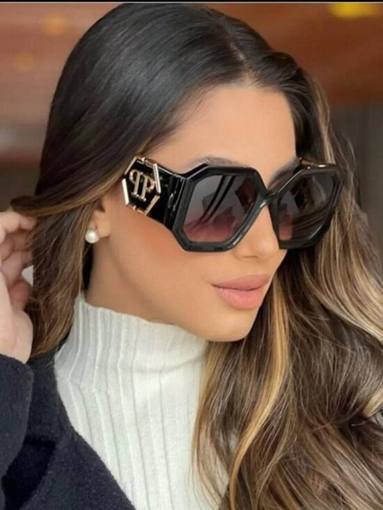 Philipp Plein SPP067 0700 Sunglasses Black Square Frame, Grey Gradient Lenses main image 5